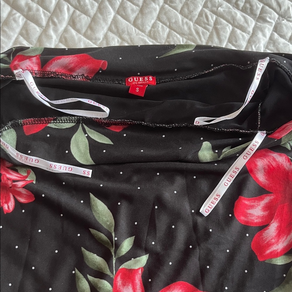 Guess Black and Red Floral Off-Shoulder Blouse - Picture 7 of 7